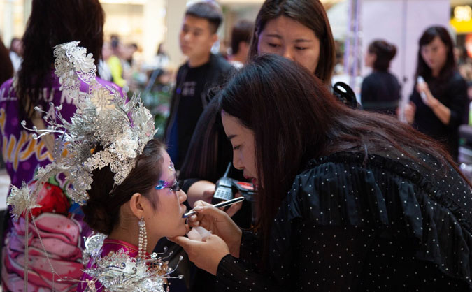 沈阳化妆培训班_精英化妆造型