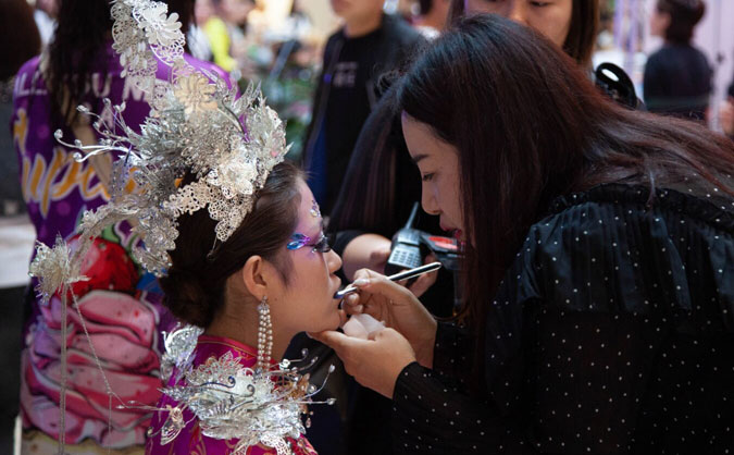 沈阳统丽化妆培训学校