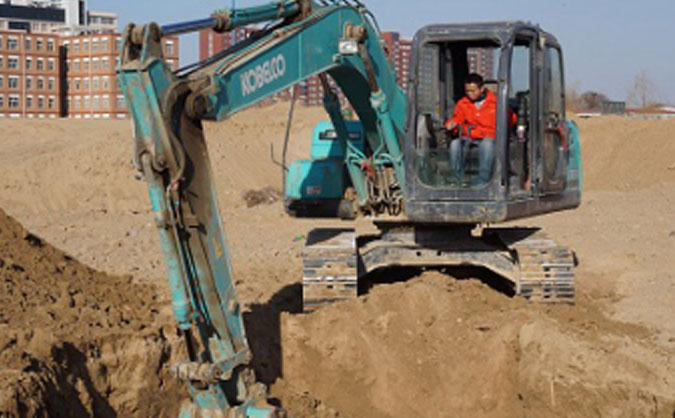 保定挖掘机培训学校_挖掘机驾驶培训班