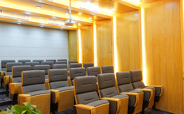 深圳龙华区K12英语培训-课程-费用-教材-美联英语     