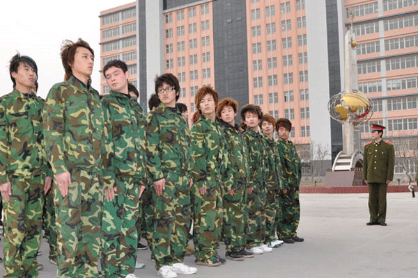 虎振学校学费表    